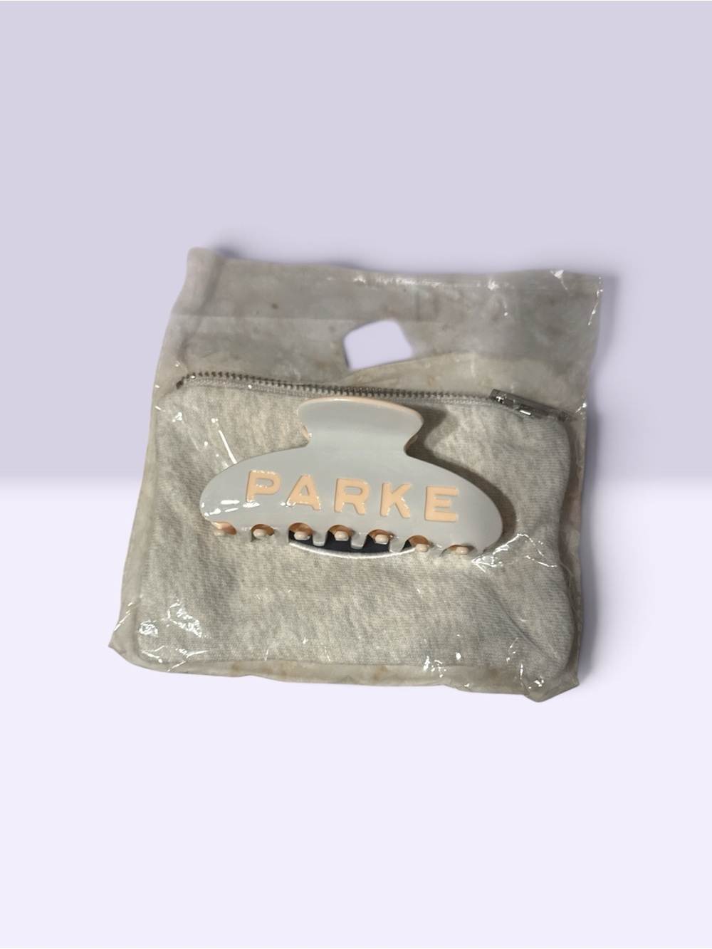 White 'PARKE' Acrylic Hair Claw Clip